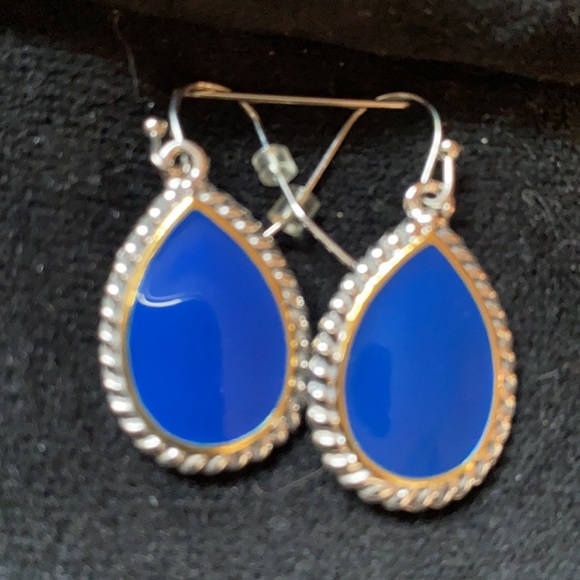 Silver Necklace and Matching Earrings - Picture 2 of 3